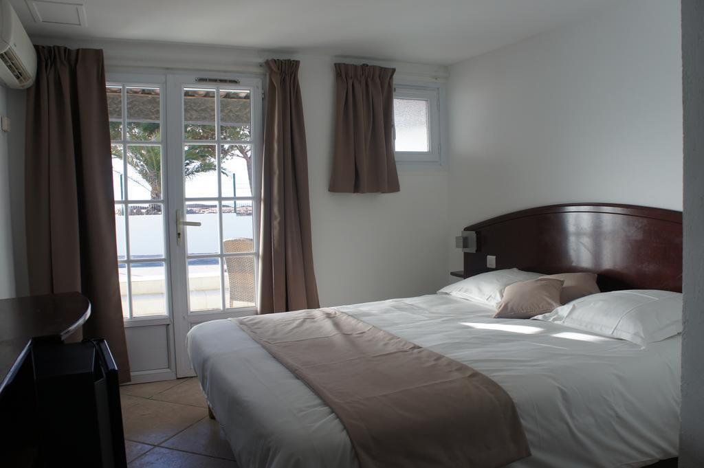 Agay Beach Hotel Saint-Raphaël Habitación foto